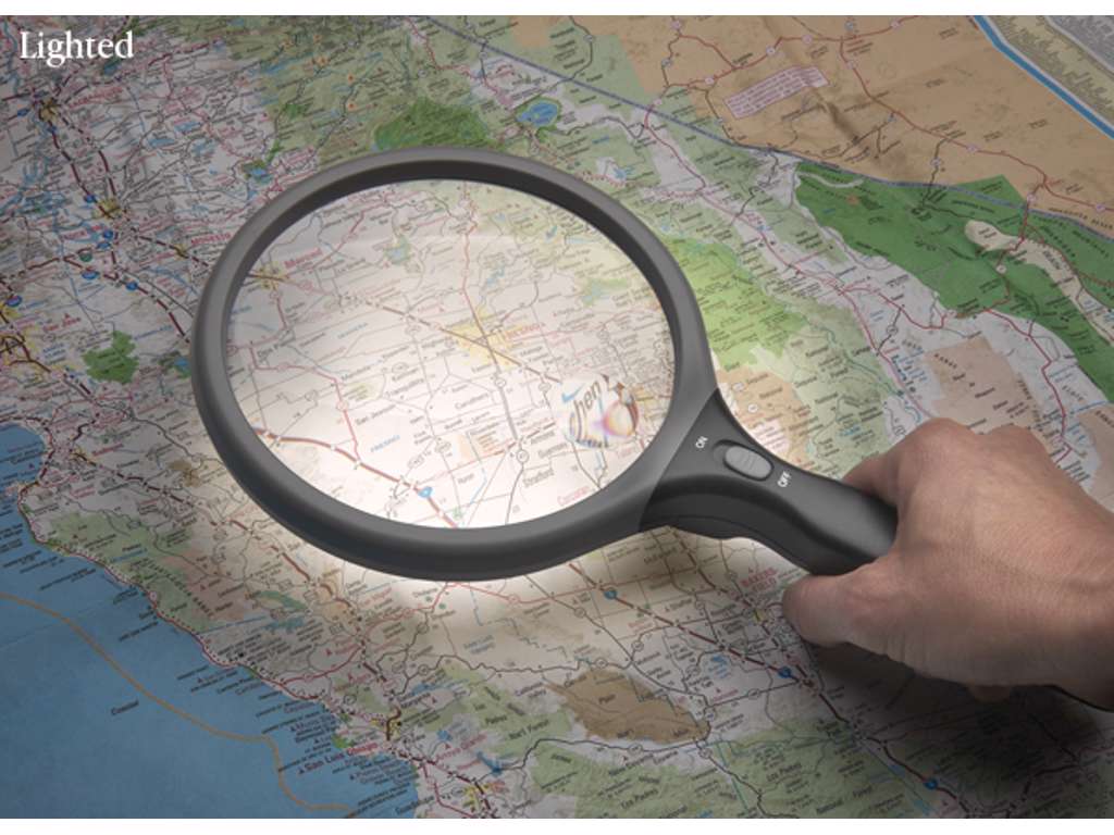 Förstoringsglas med inbyggd lampa.