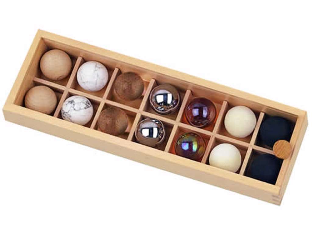 Bulletbox 2 x 7 bitar olika material.